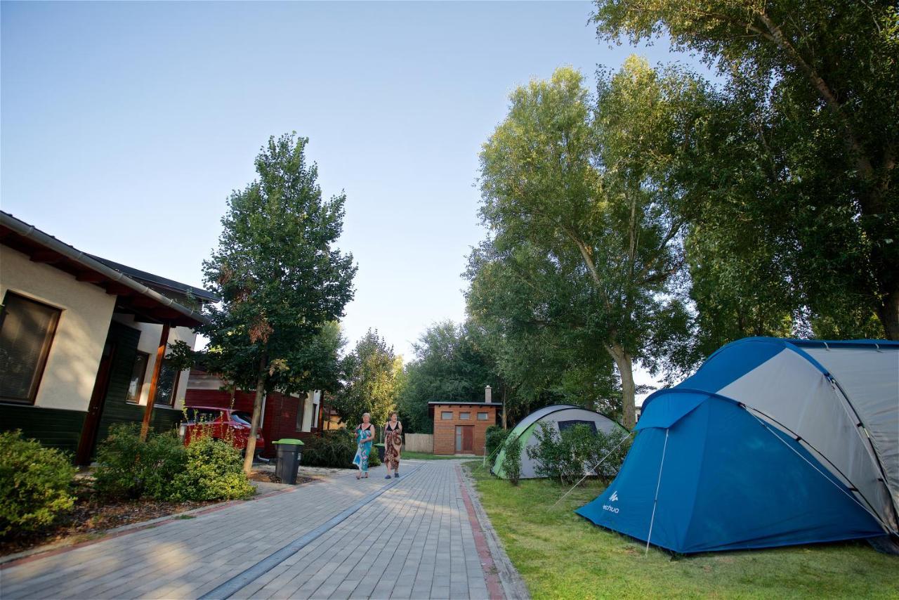 Barack Thermal & Natura Apartments Tiszakecske Luaran gambar