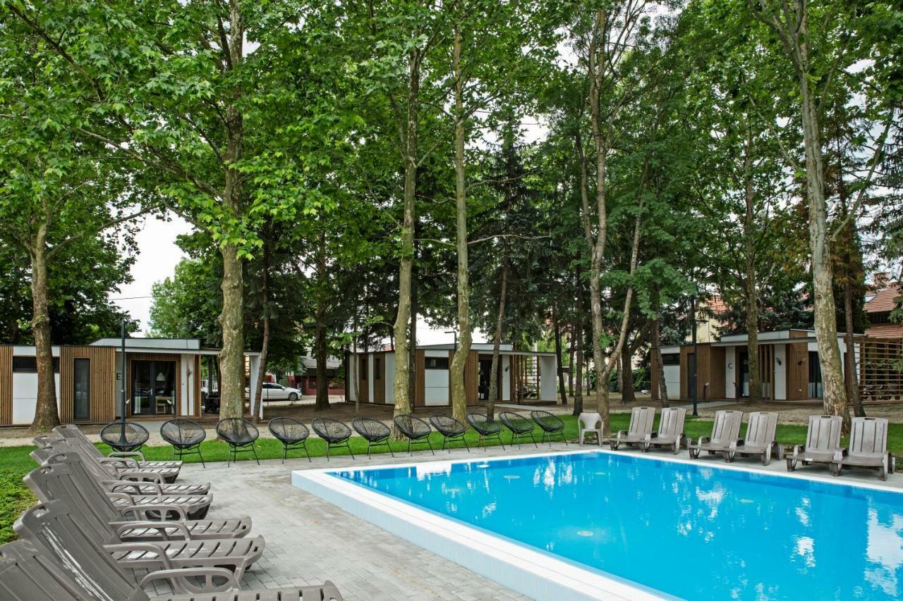 Barack Thermal & Natura Apartments Tiszakecske Luaran gambar
